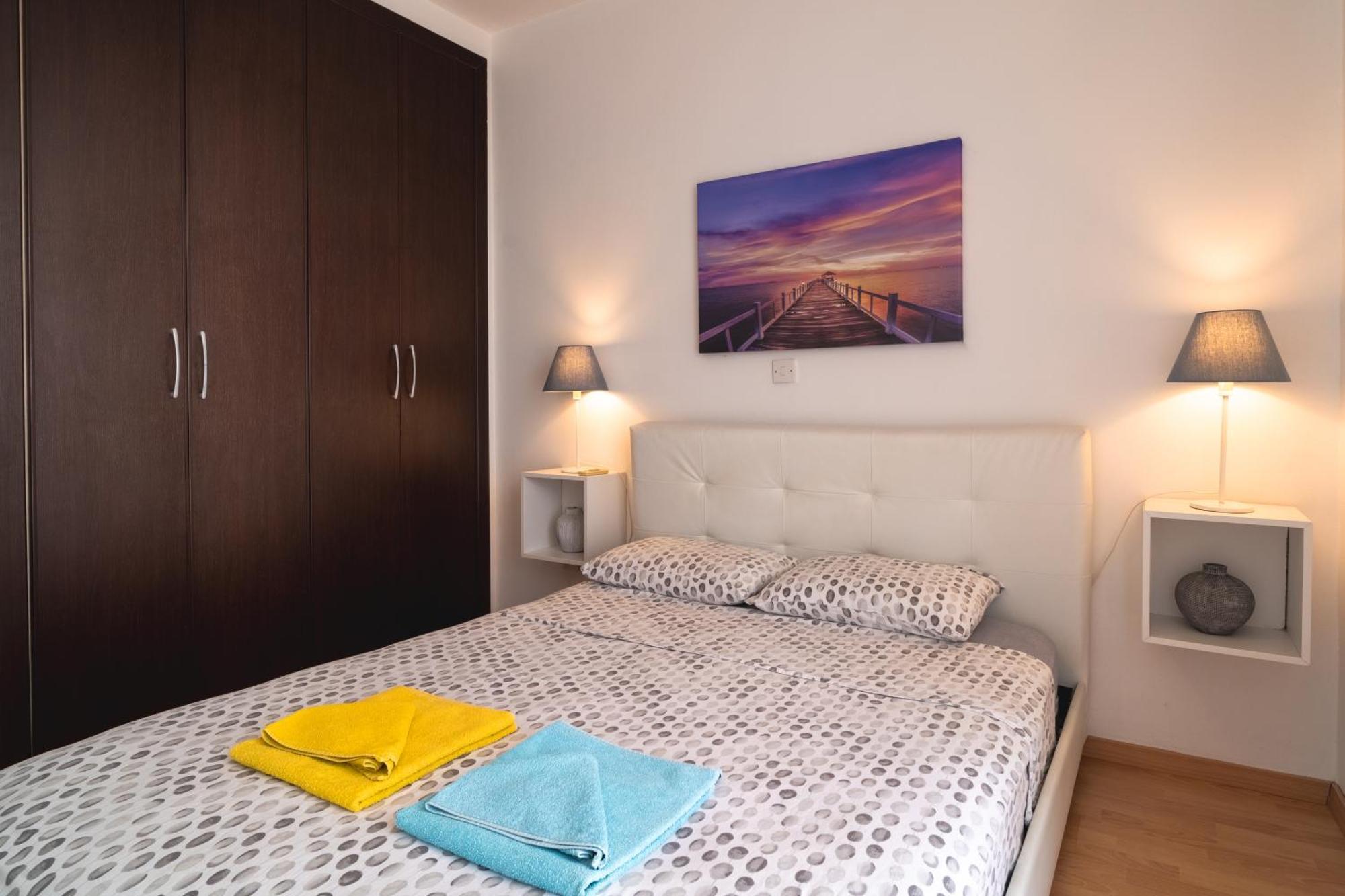 Violet Dusk City Center Flat Larnaca Exterior photo